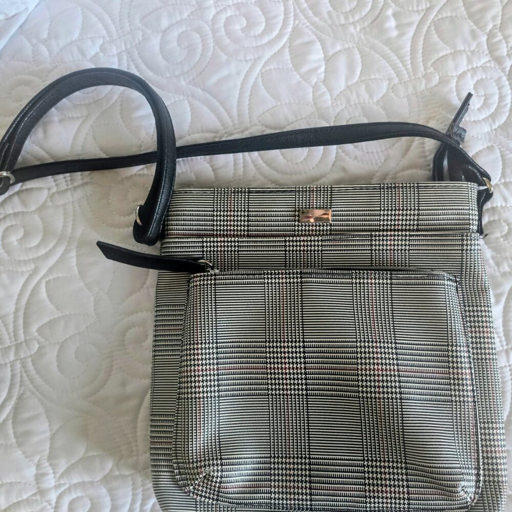 Women’s Vinyl Plaid Crossbody Bag Multi Pockets 11x9 EUC Unbranded